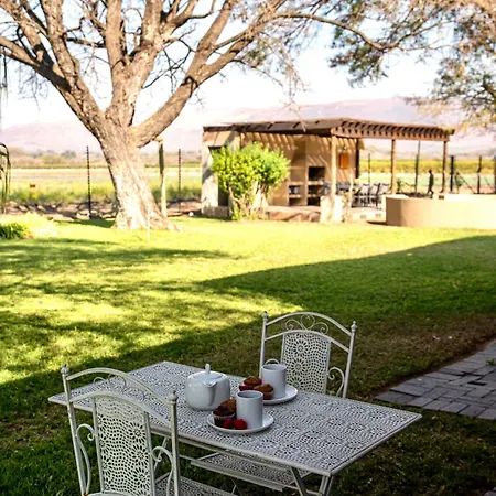Origon Farmhouse Brits Exterior photo